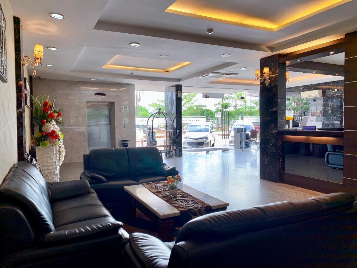 Os Hotel Edukits Fka Venesia Hotel Batam Exterior foto
